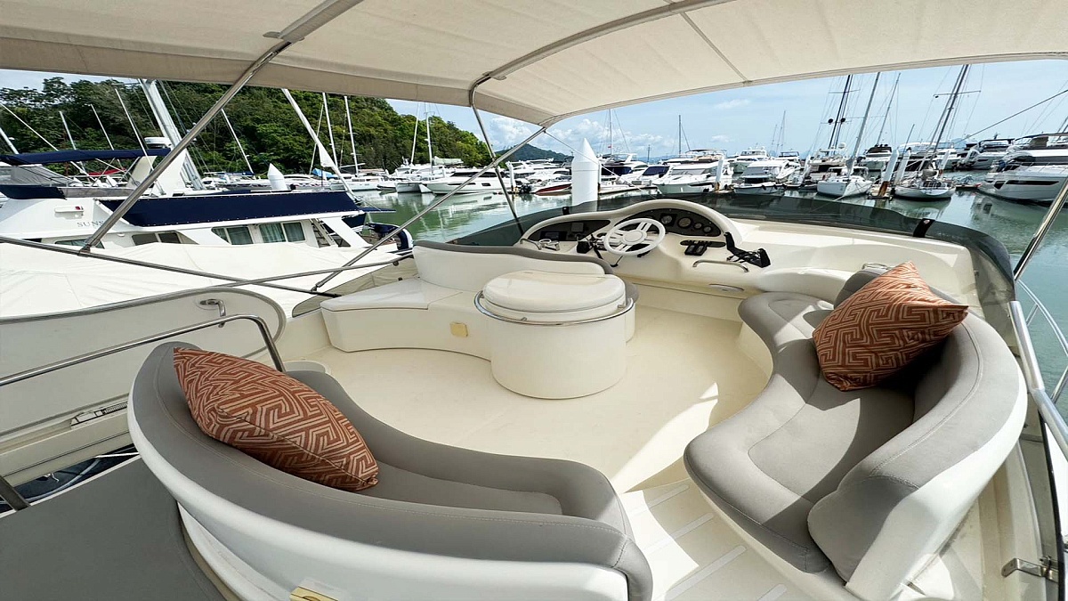 Аренда моторной яхты Azimut 46 на Пхукете